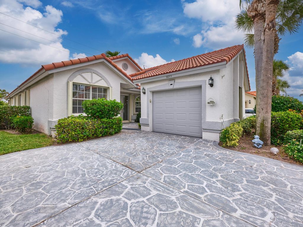 Photo of 6093 Bay Isles Drive, Boynton Beach, FL 33437 (MLS # B26019149)