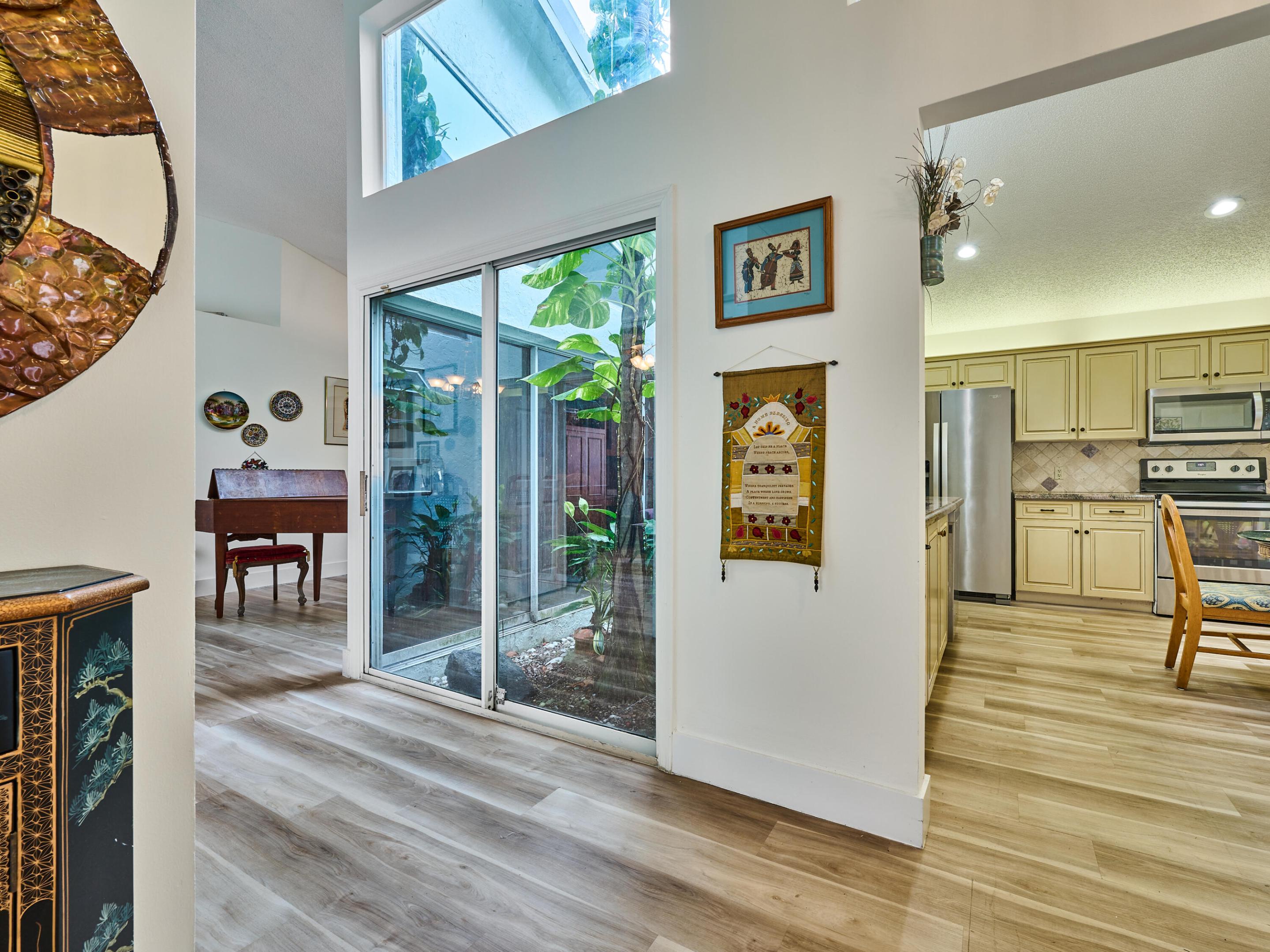 SAWGRASS LAKES HOMES - Residential