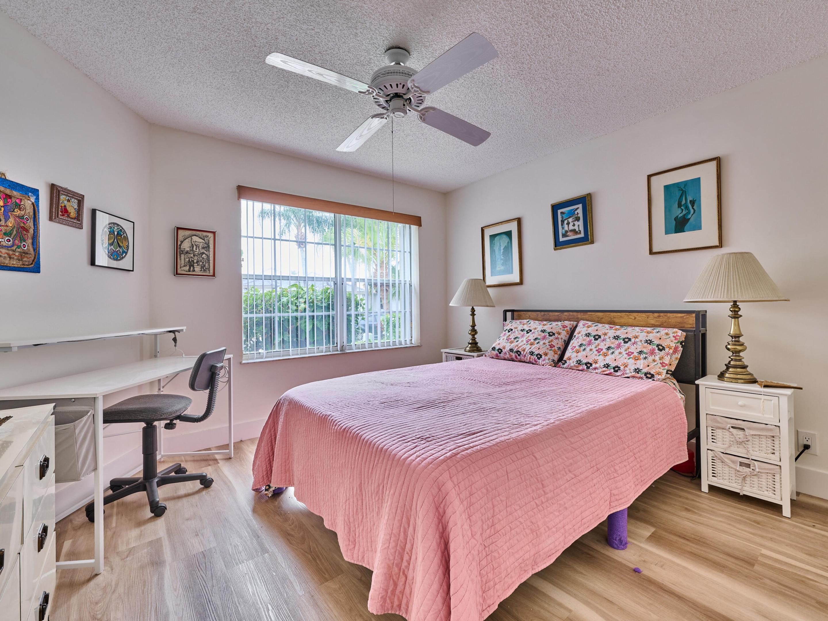 SAWGRASS LAKES HOMES - Residential