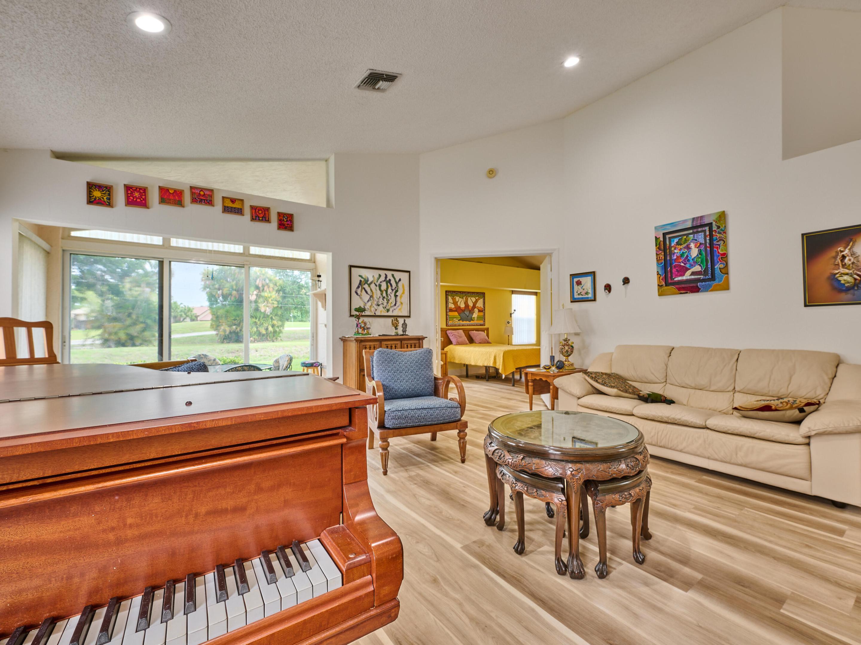 SAWGRASS LAKES HOMES - Residential