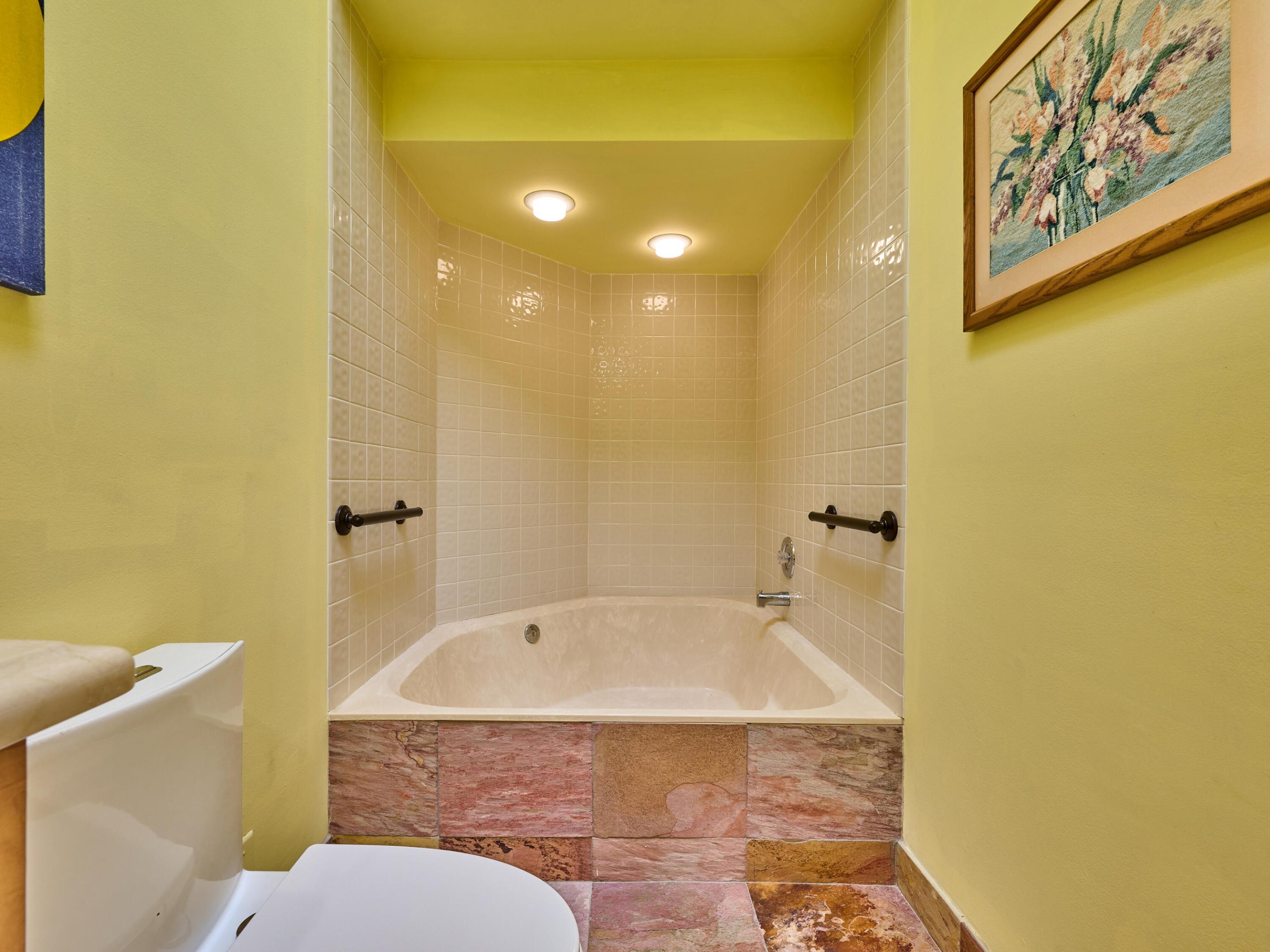 SAWGRASS LAKES HOMES - Residential