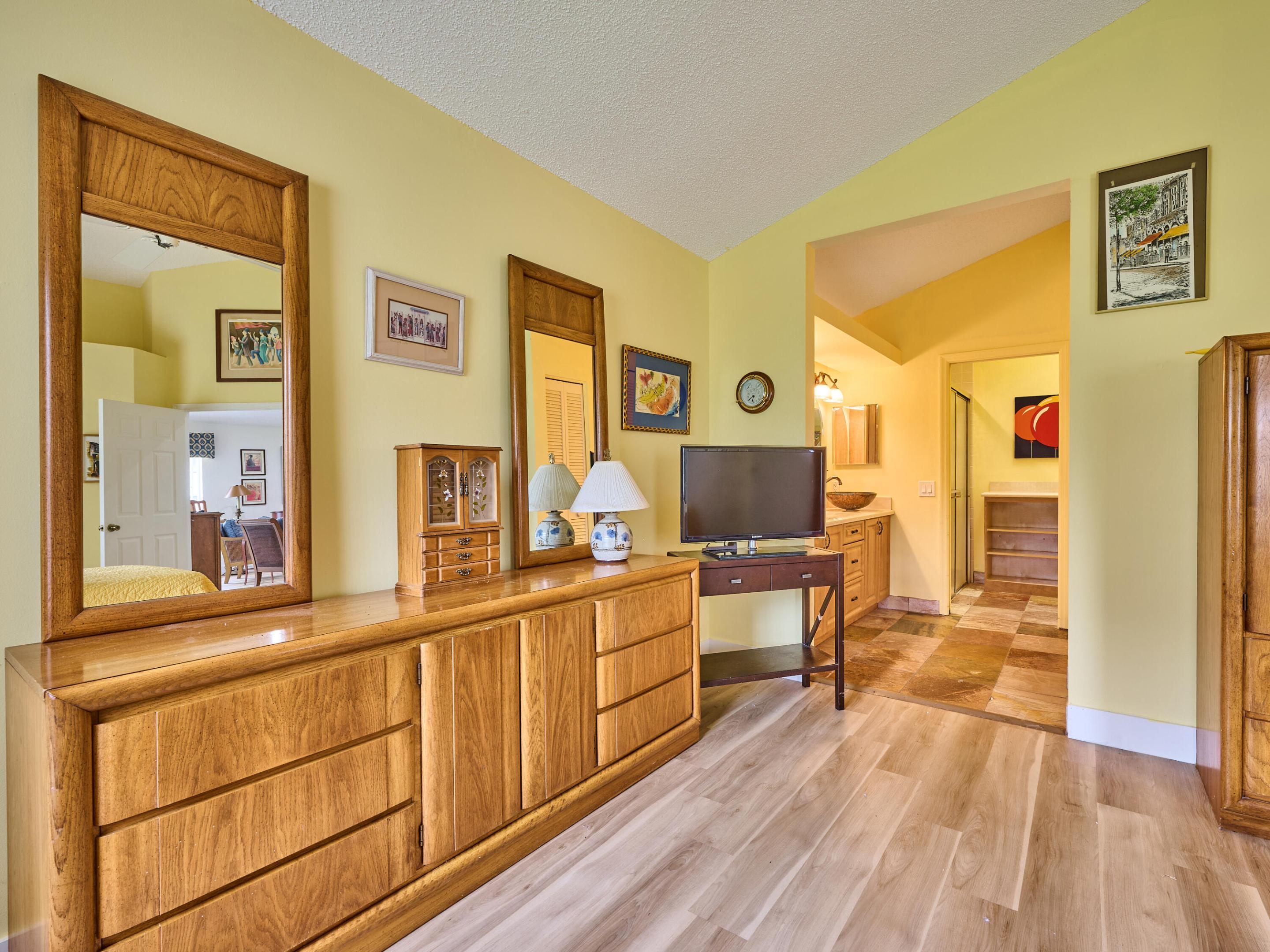 SAWGRASS LAKES HOMES - Residential