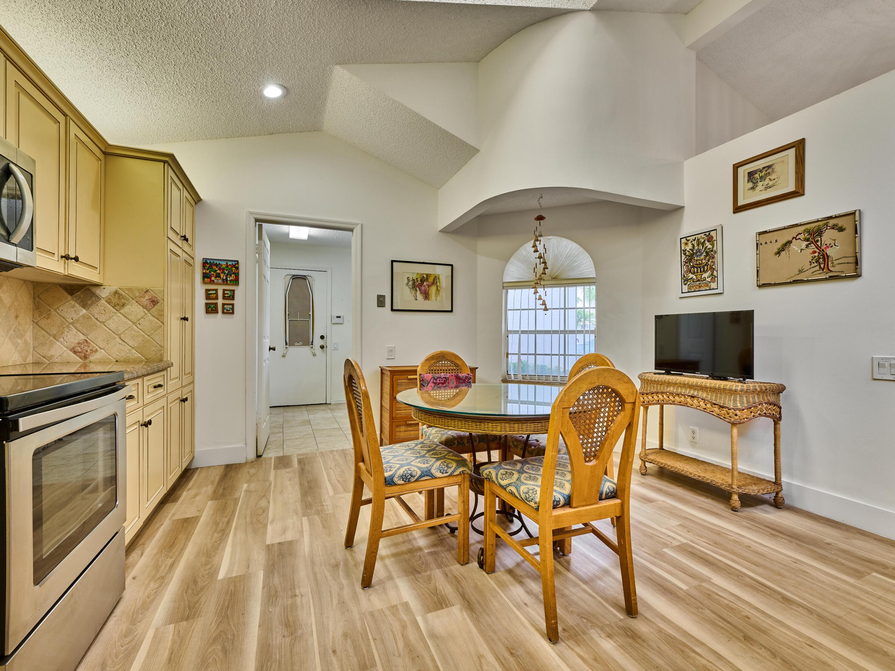 SAWGRASS LAKES HOMES - Residential