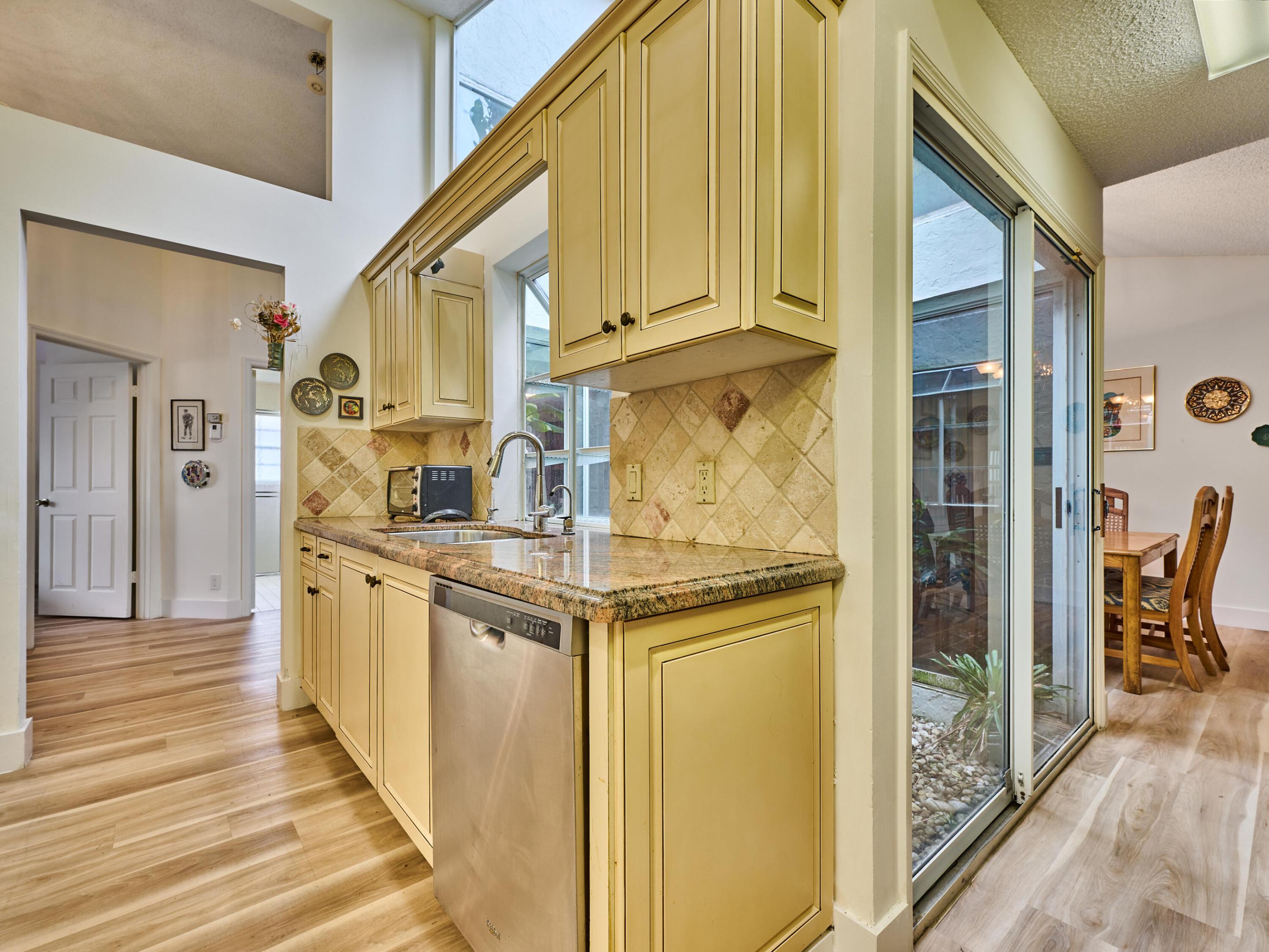 SAWGRASS LAKES HOMES - Residential