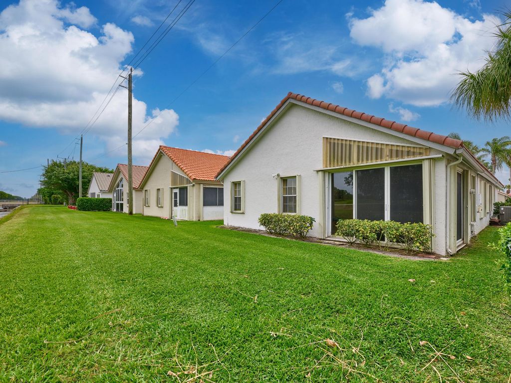 Photo of 6093 Bay Isles Drive, Boynton Beach, FL 33437 (MLS # B26019149)