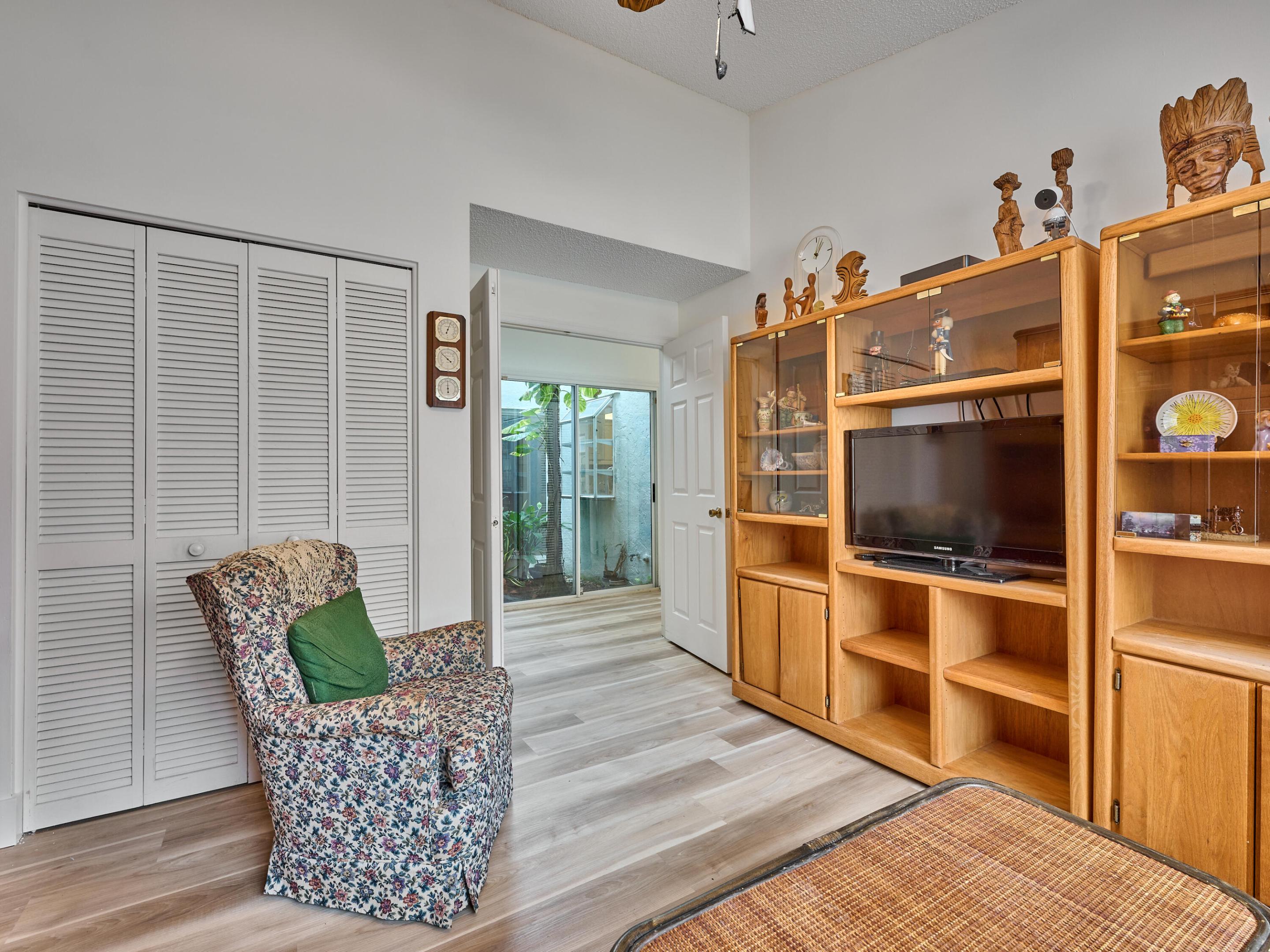 SAWGRASS LAKES HOMES - Residential