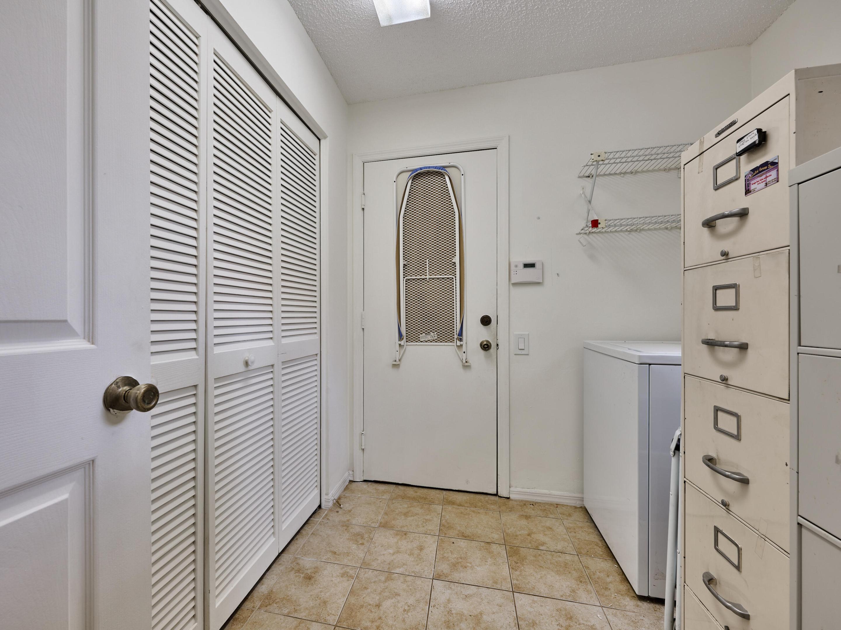 SAWGRASS LAKES HOMES - Residential