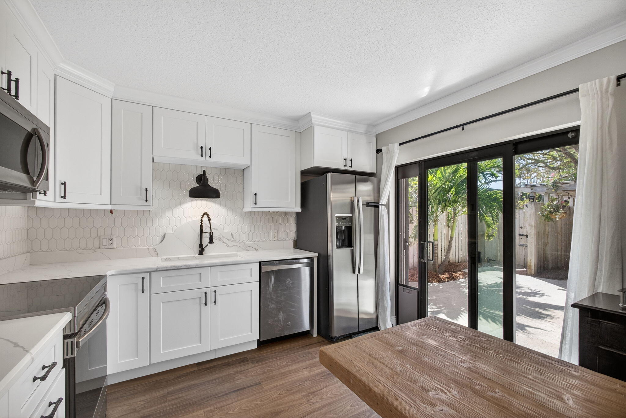 GARDEN LAKES & GARDEN SQUARE SHOPS AS IN - Residential