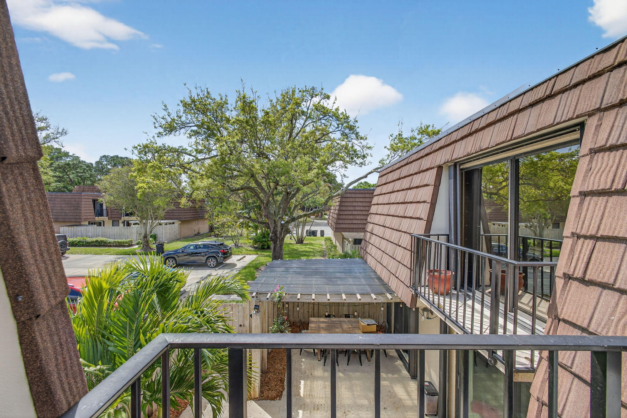 GARDEN LAKES & GARDEN SQUARE SHOPS AS IN - Residential