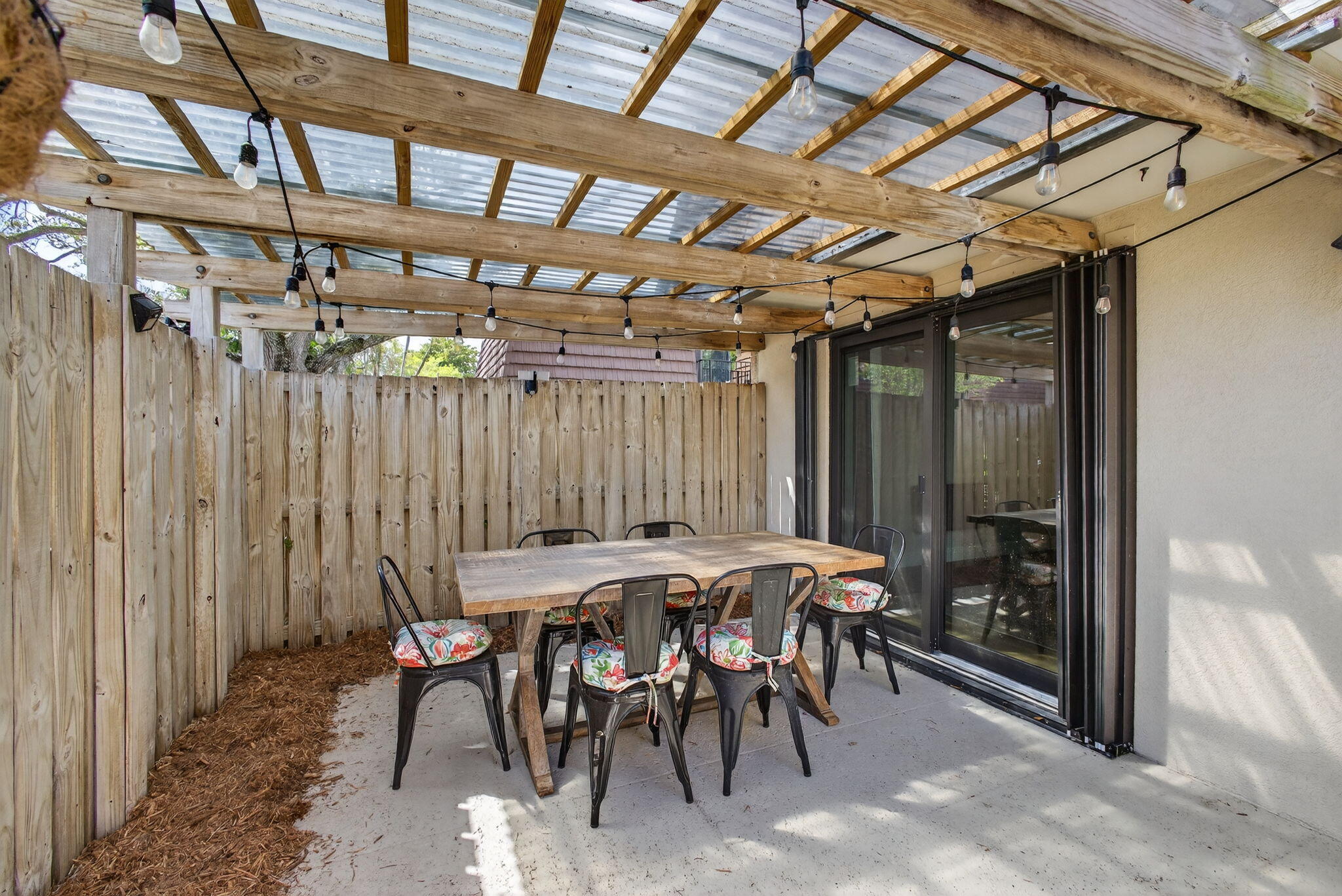 GARDEN LAKES & GARDEN SQUARE SHOPS AS IN - Residential