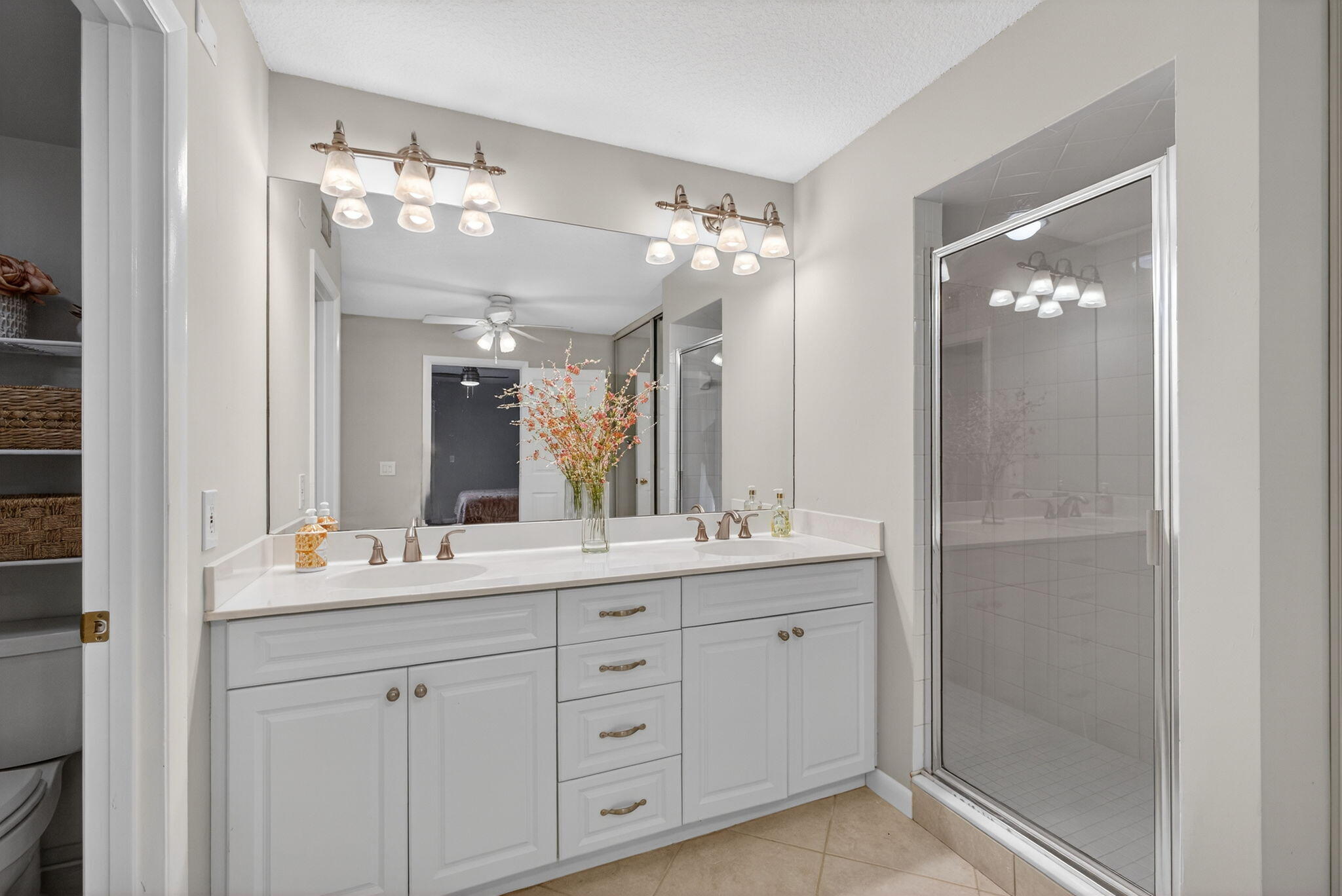 GARDEN LAKES & GARDEN SQUARE SHOPS AS IN - Residential