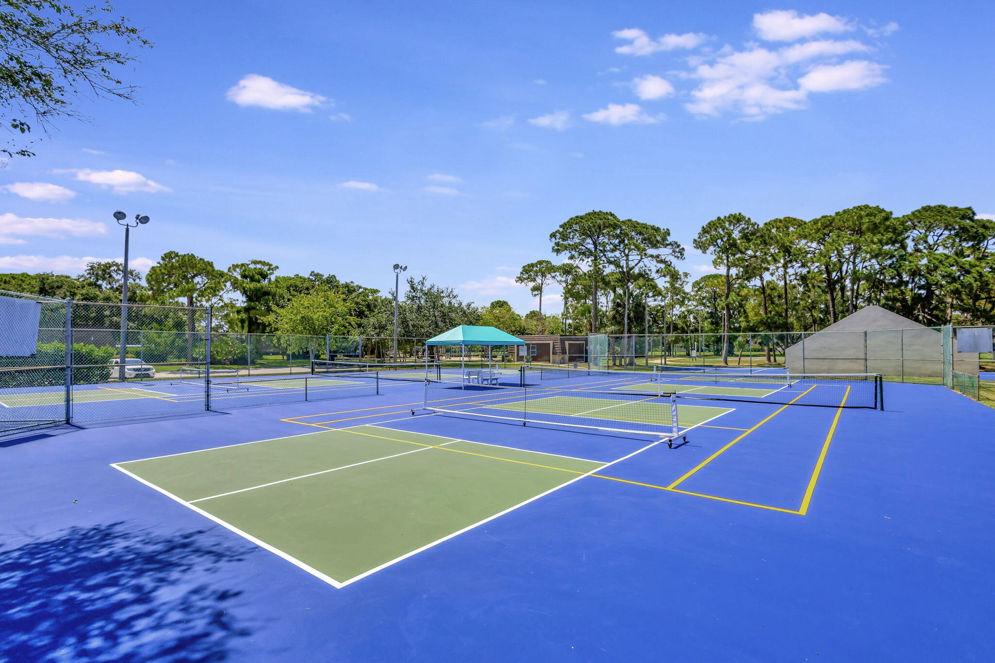 GARDEN LAKES & GARDEN SQUARE SHOPS AS IN - Residential