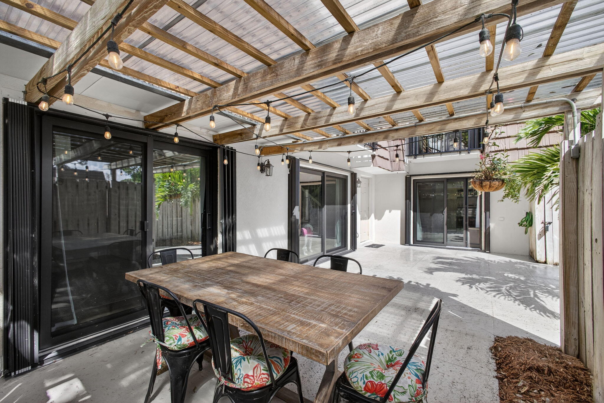 GARDEN LAKES & GARDEN SQUARE SHOPS AS IN - Residential