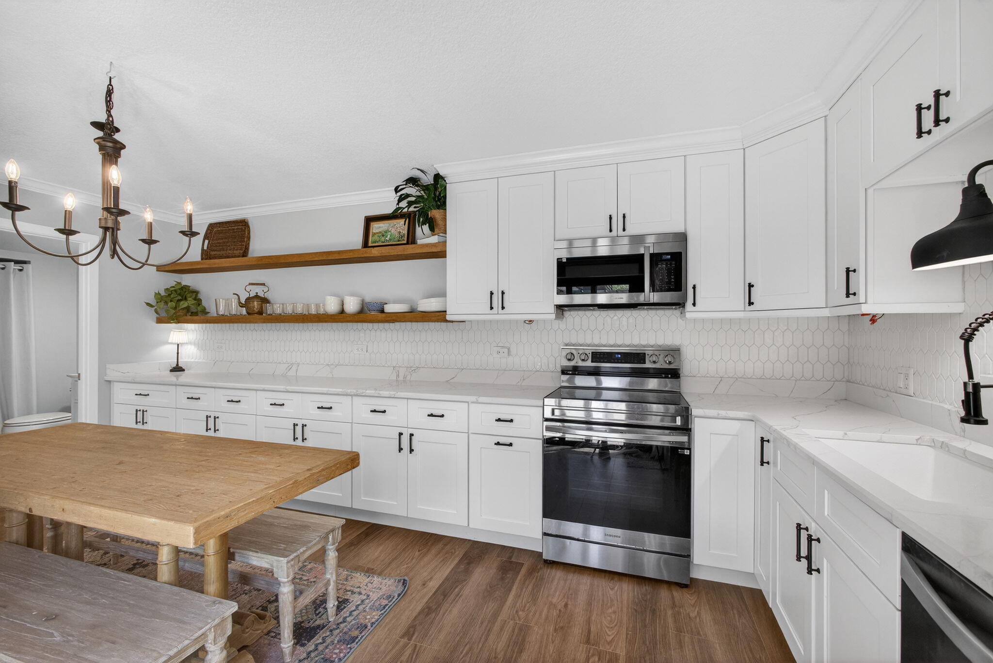 GARDEN LAKES & GARDEN SQUARE SHOPS AS IN - Residential