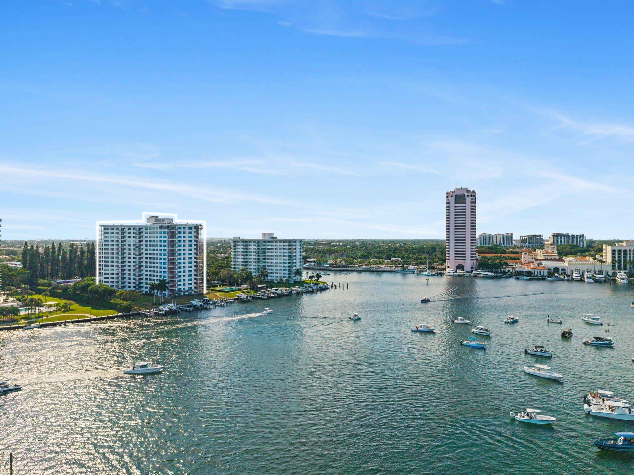 LAKE HOUSE - Residential