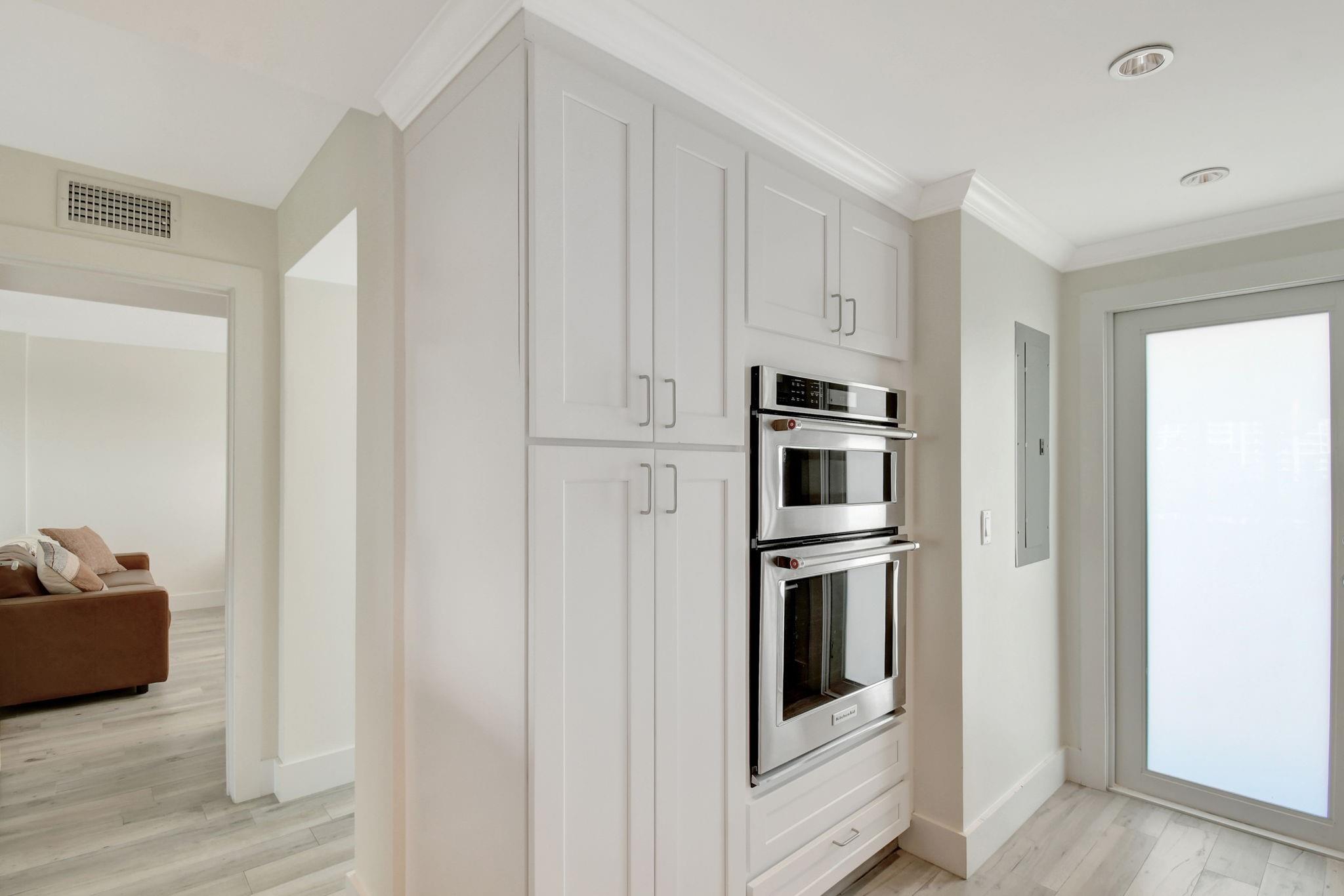 800 SE 4th St 302