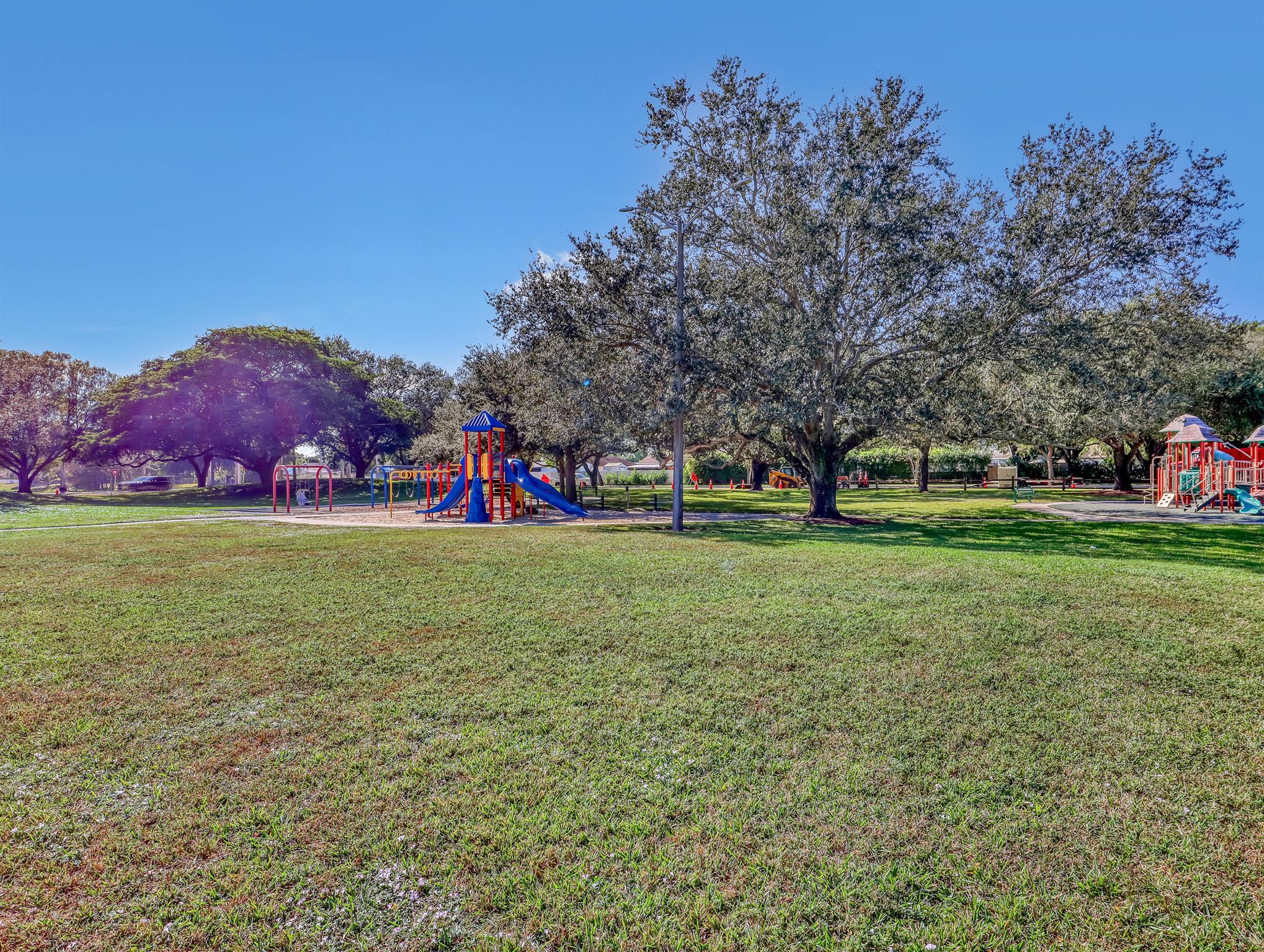 COUNTERPOINT ESTATES 3 - Residential