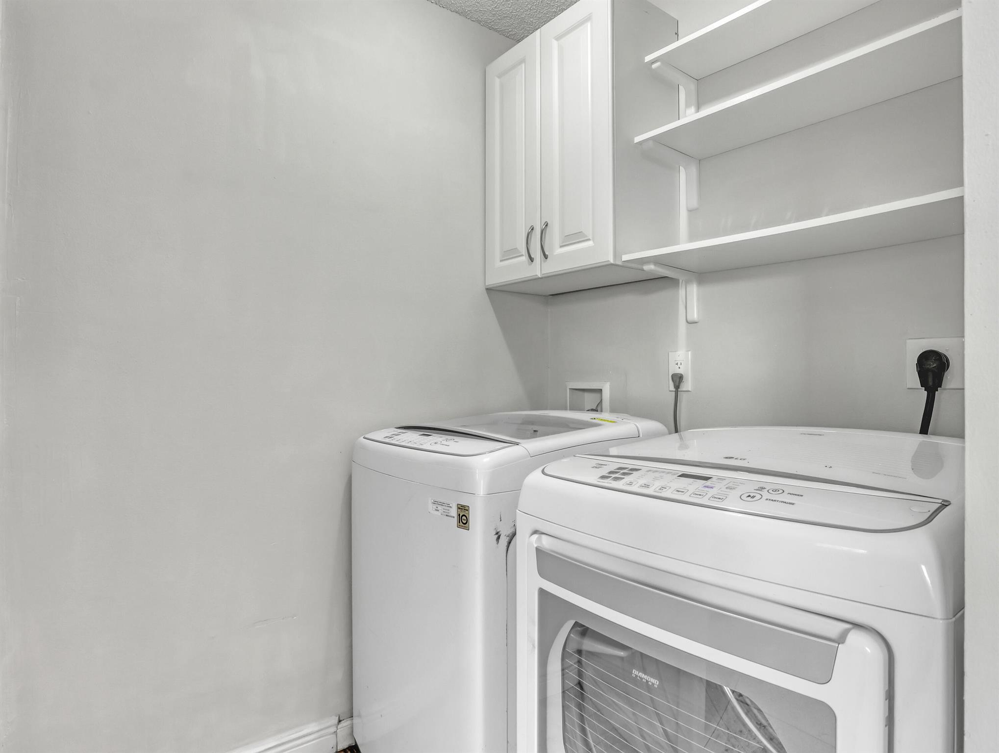 COUNTERPOINT ESTATES 3 - Residential