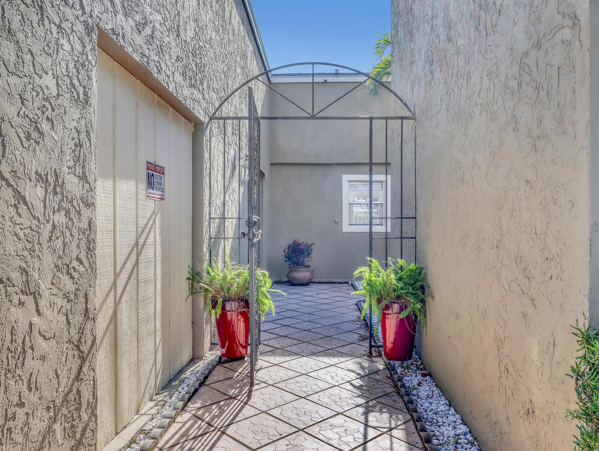 COUNTERPOINT ESTATES 3 - Residential