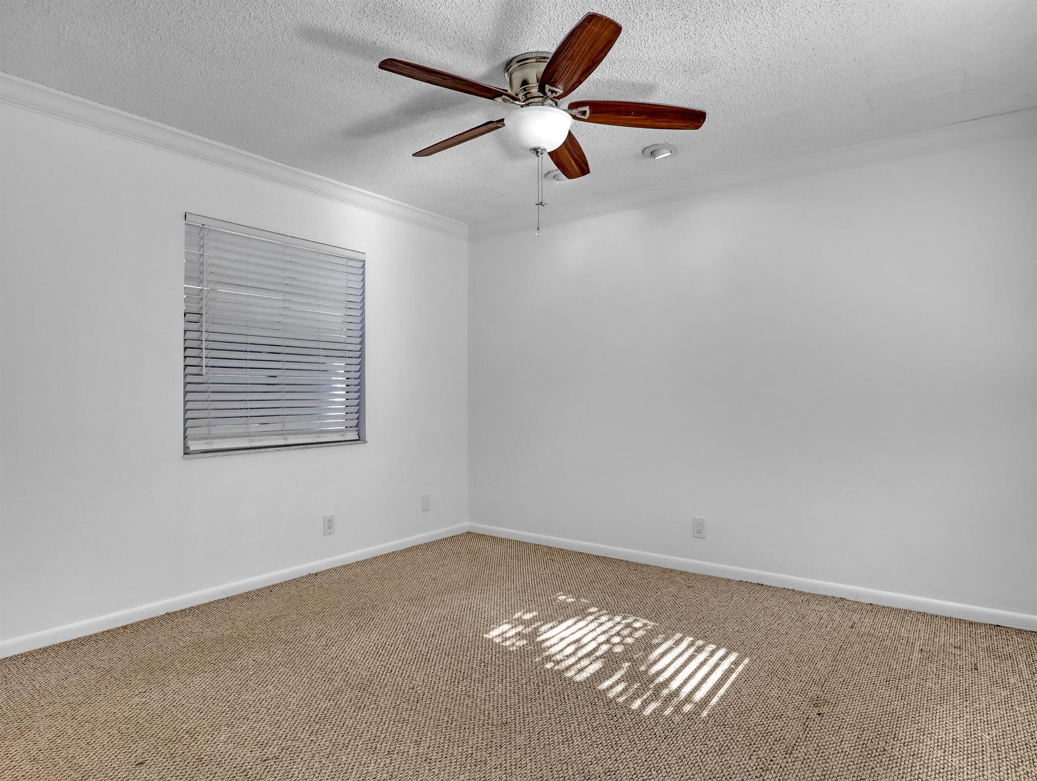 COUNTERPOINT ESTATES 3 - Residential