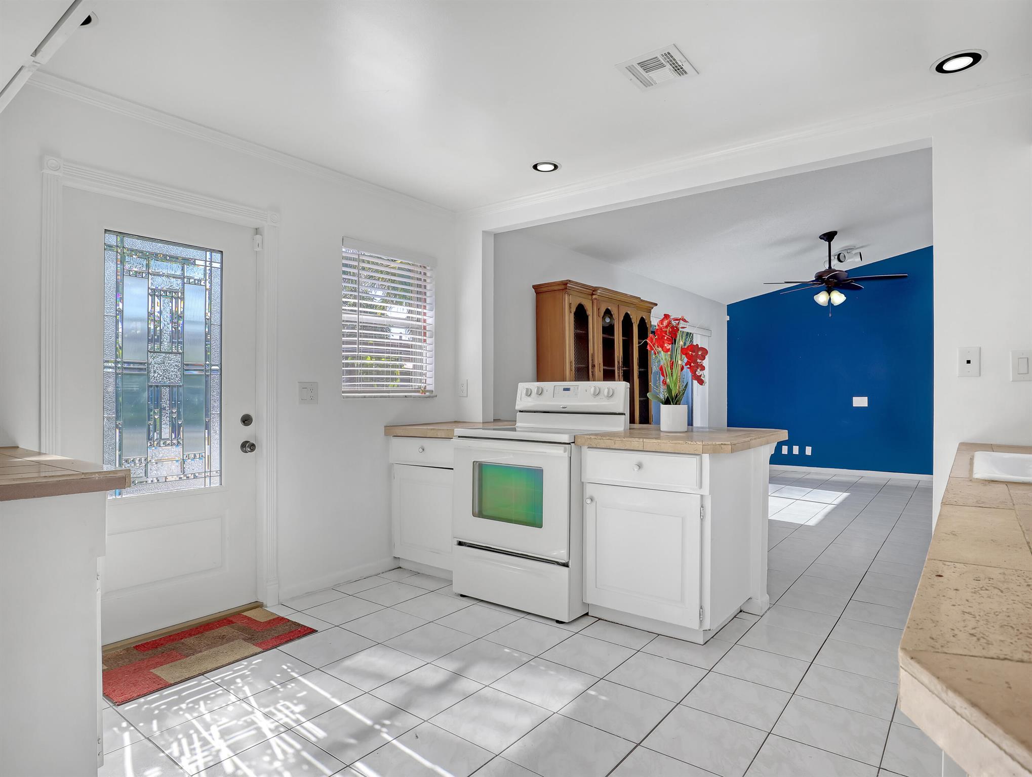 COUNTERPOINT ESTATES 3 - Residential