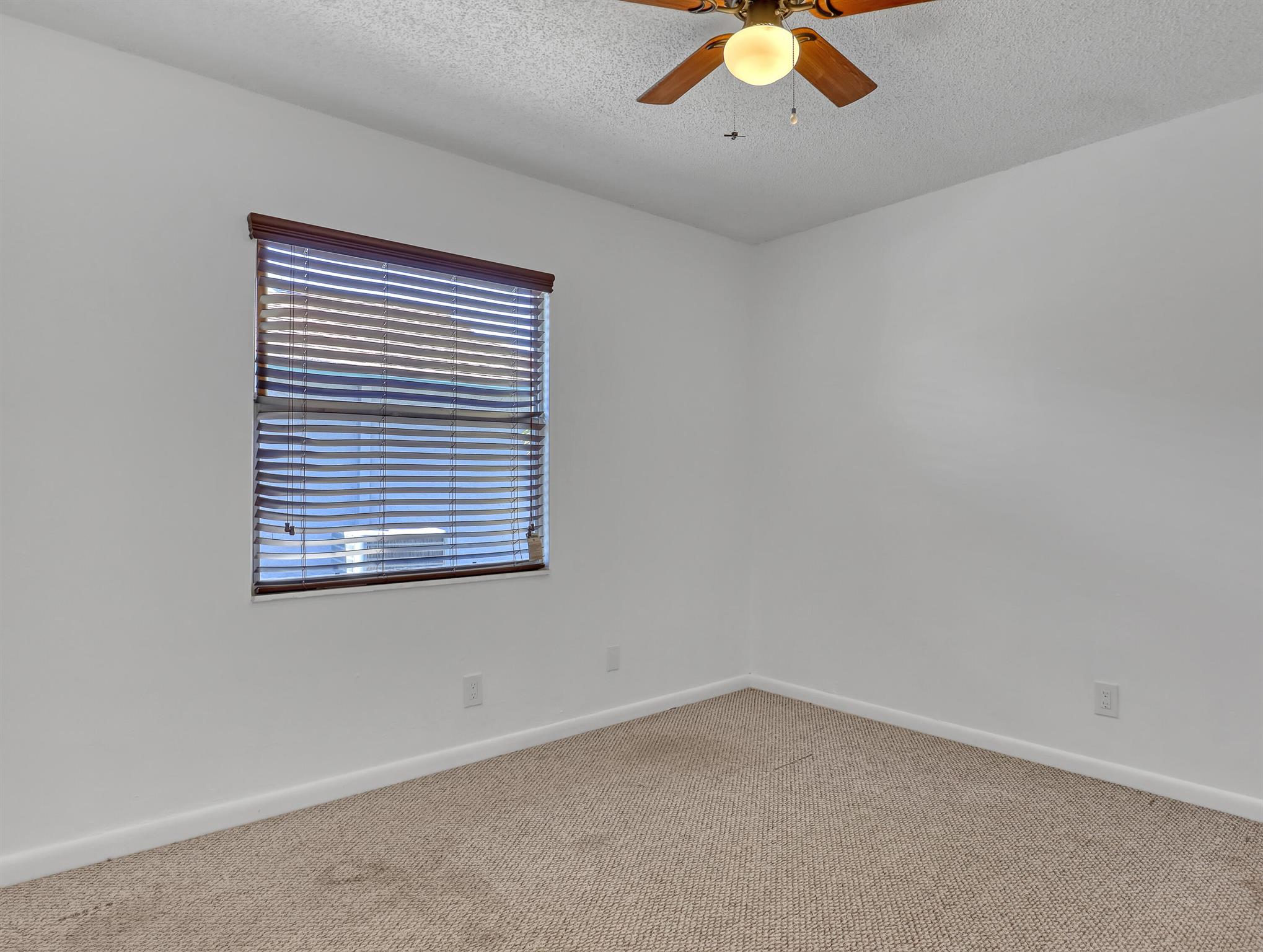 COUNTERPOINT ESTATES 3 - Residential