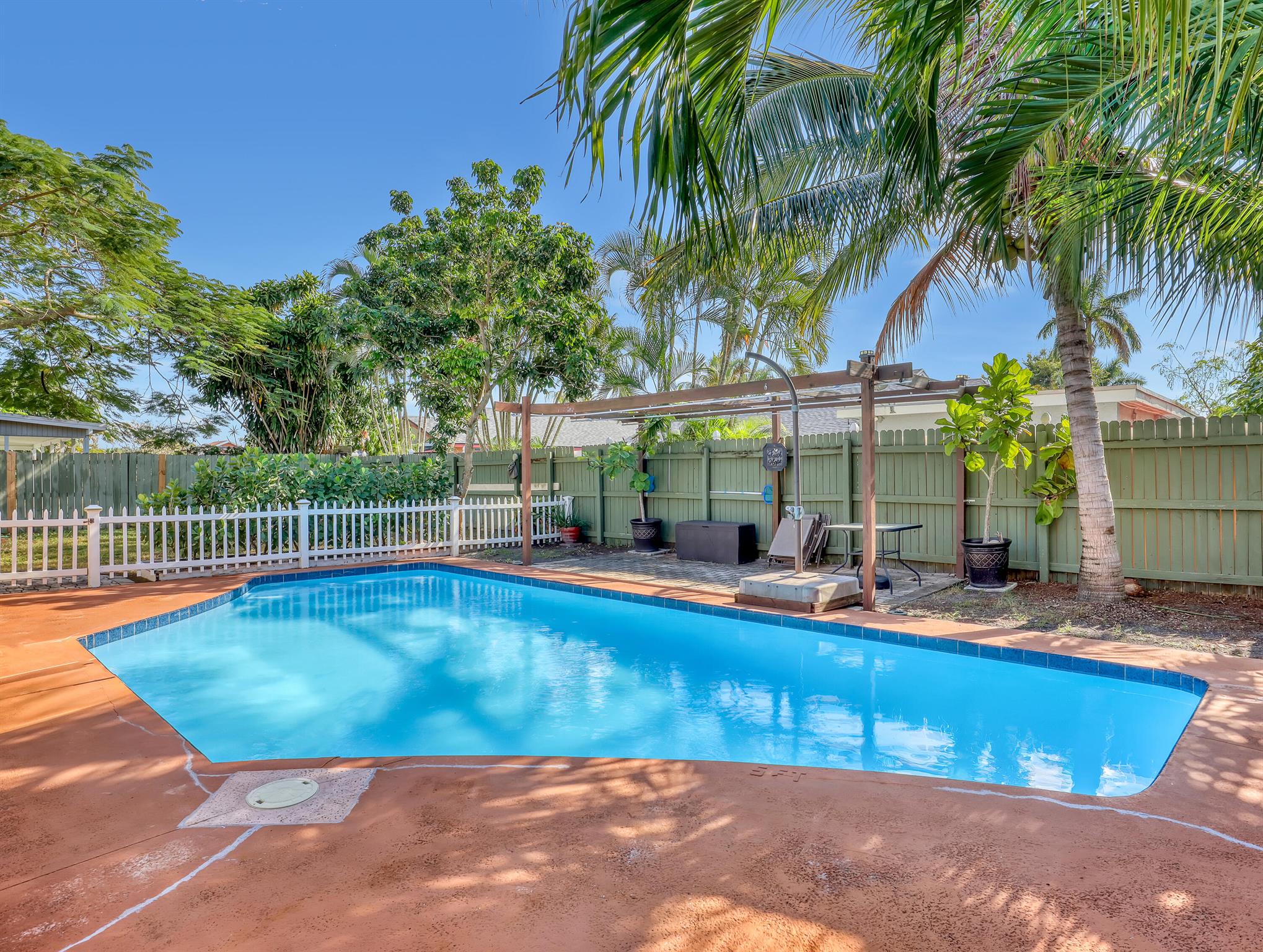 COUNTERPOINT ESTATES 3 - Residential