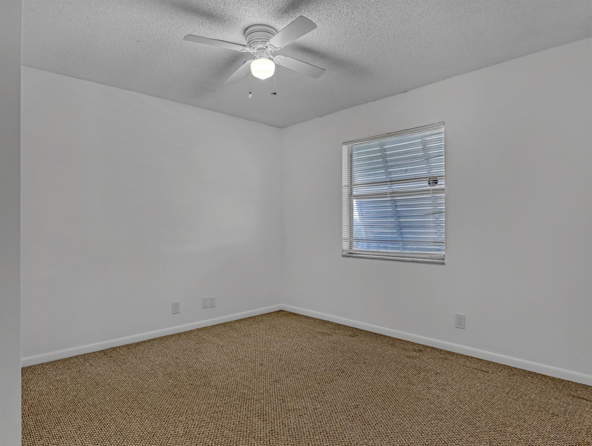 COUNTERPOINT ESTATES 3 - Residential