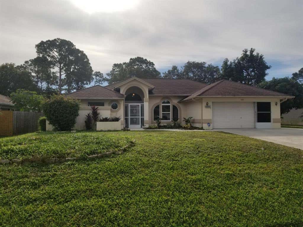 Photo of 820 SW Canary Terrace Ter, Port St Lucie, FL 34953 (MLS # R10675988)