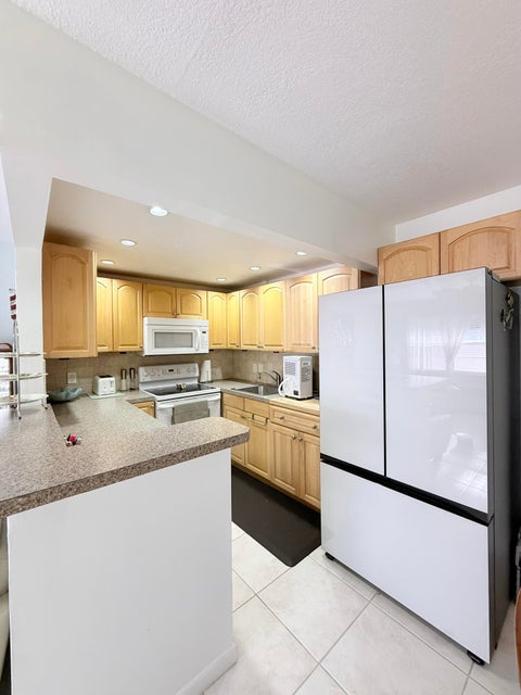 Tiny photo for 43 TILFORD C, Deerfield Beach, FL 33442 (MLS # B26084160)