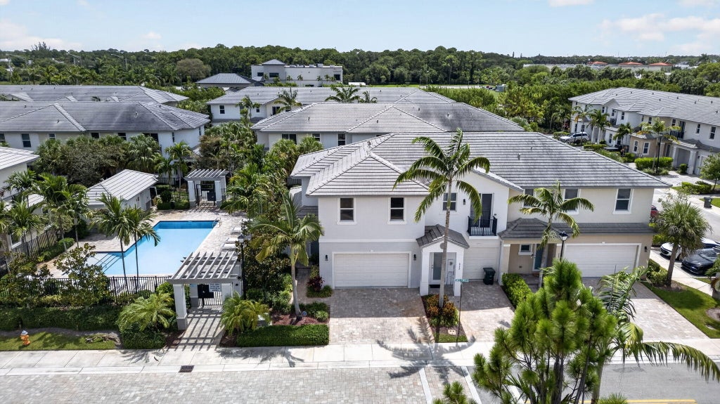 Photo of 6994 Pines Circle, Coconut Creek, FL 33073 (MLS # B26061293)