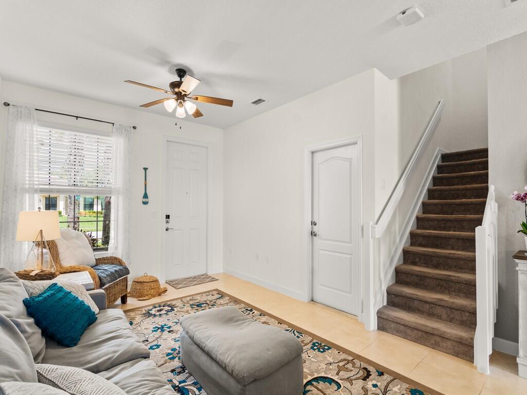 10076 W Villa Circle, Vero Beach, FL, 32966/$278,000 2 10076 W Villa Circle