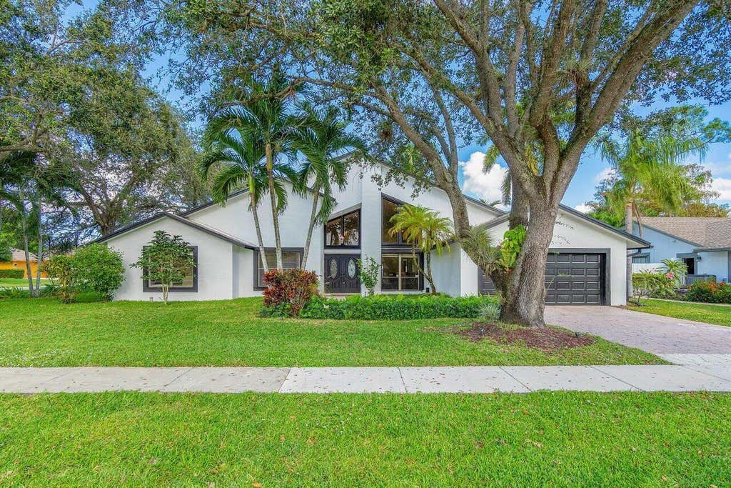Photo of 1146 Reading Terrace, Wellington, FL 33414 (MLS # B26043981)