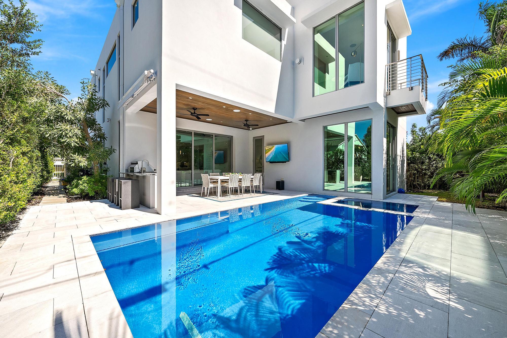 NORTH SHORE TERRACE 1 - Residential