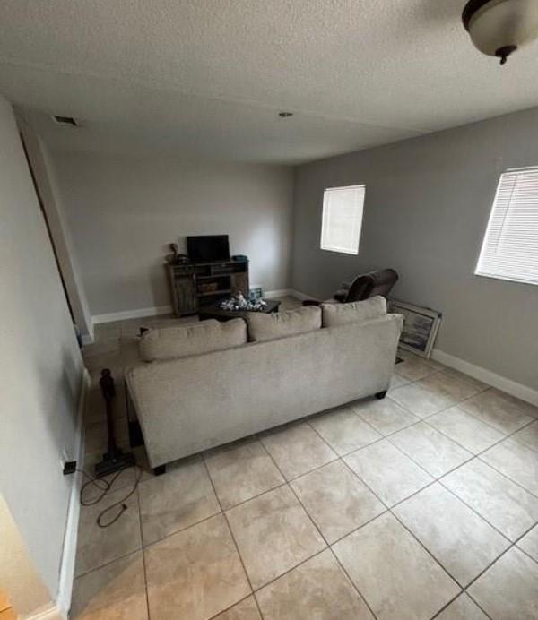 1550 NW 15th St 10