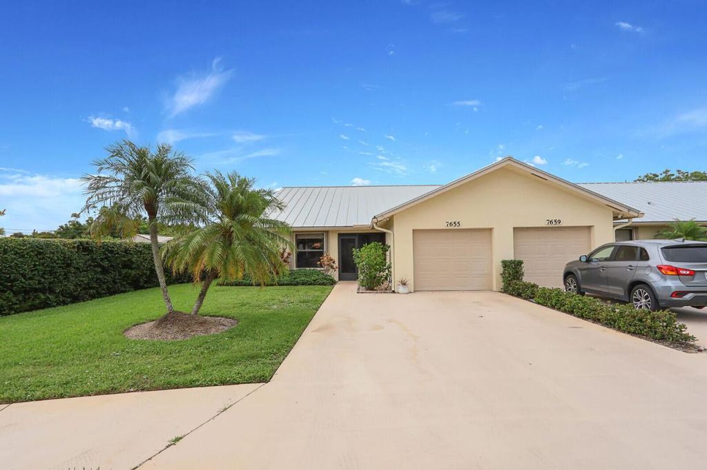 Photo of 7655 SE Sugar Sand Circle, Hobe Sound, FL 33455 (MLS # R11108511)