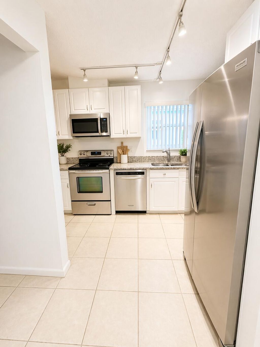 Photo of 8889 SE Hobe Ridge Avenue, Hobe Sound, FL 33455 (MLS # B26018254)