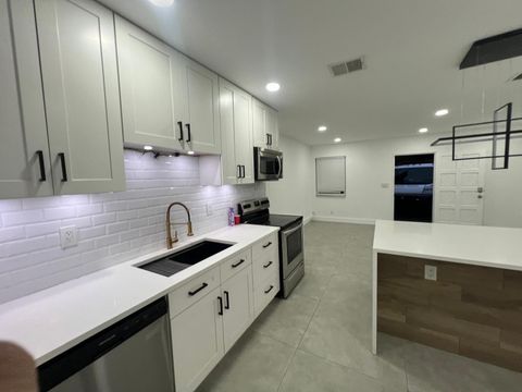 1436 NE 1st Avenue Fort Lauderdale FL 33304