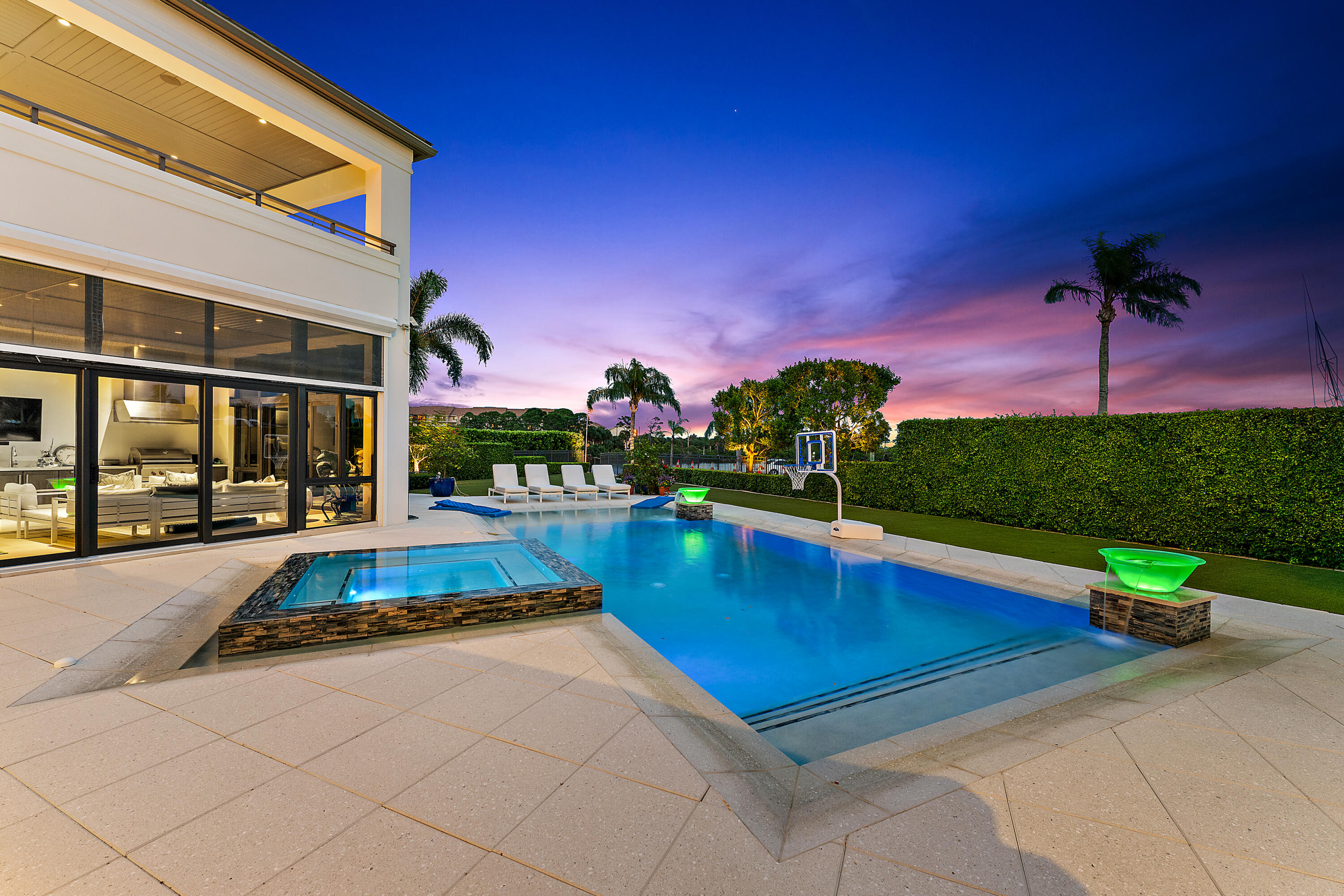 HARBOR PLACE - Residential