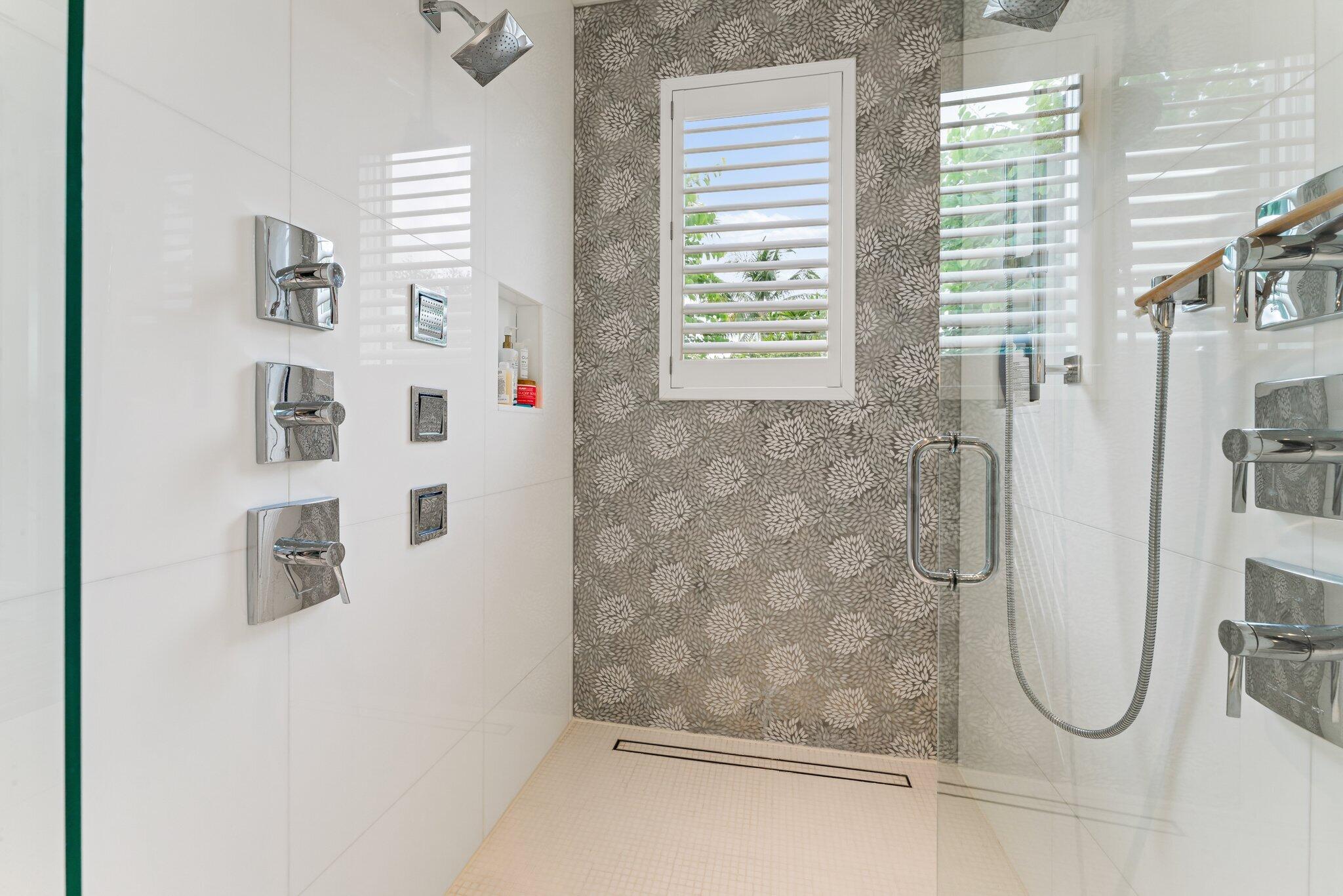 HARBOR PLACE - Residential