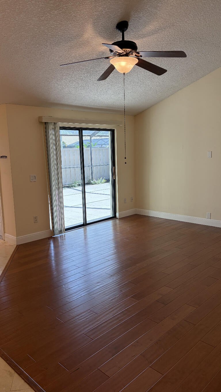 5654 Golden Eagle Circle