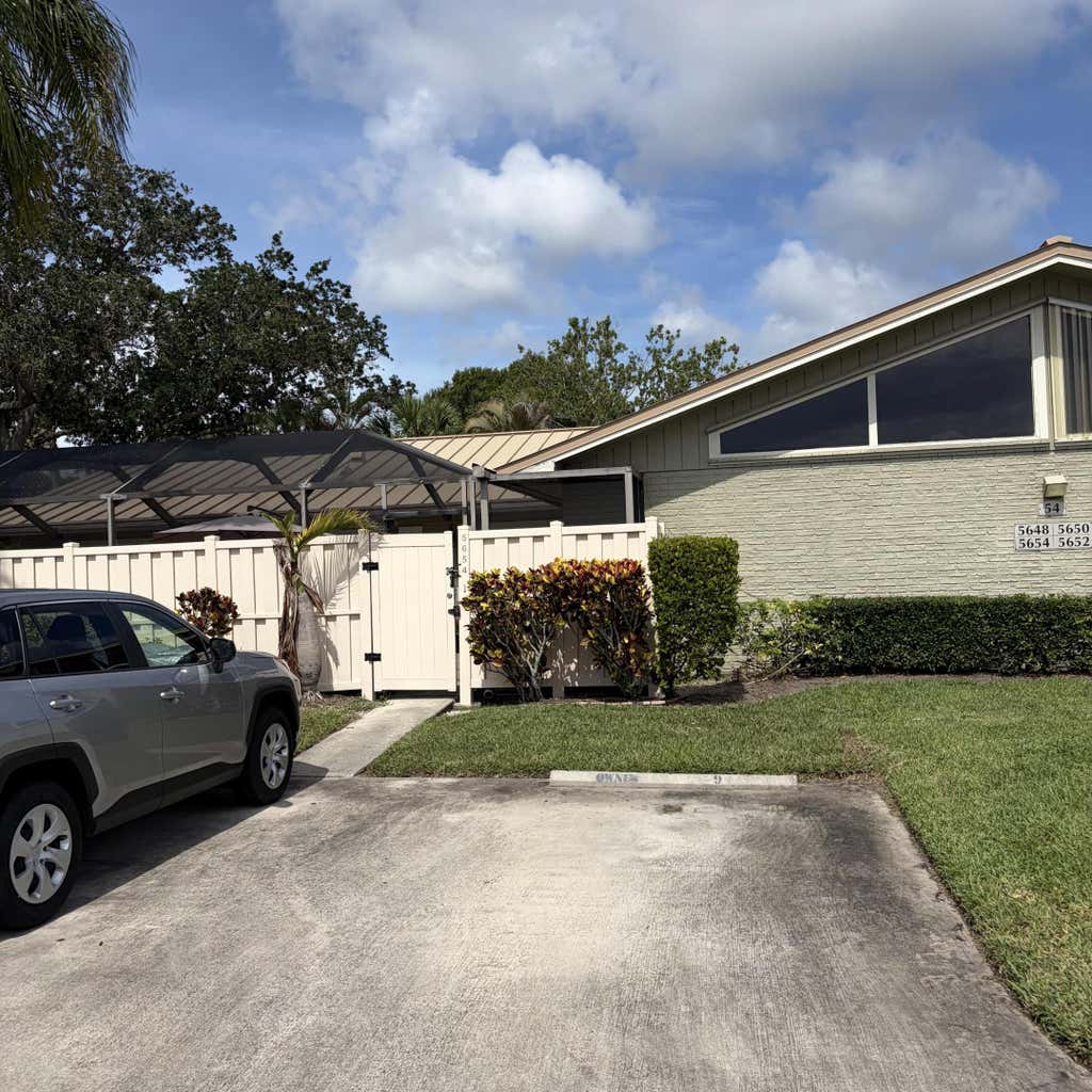 Photo of 5654 Golden Eagle Circle, Palm Beach Gardens, FL 33418 (MLS # B26039886)