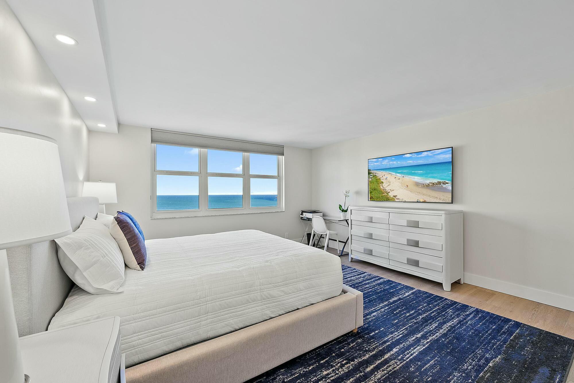 AQUARIUS CONDO - Residential