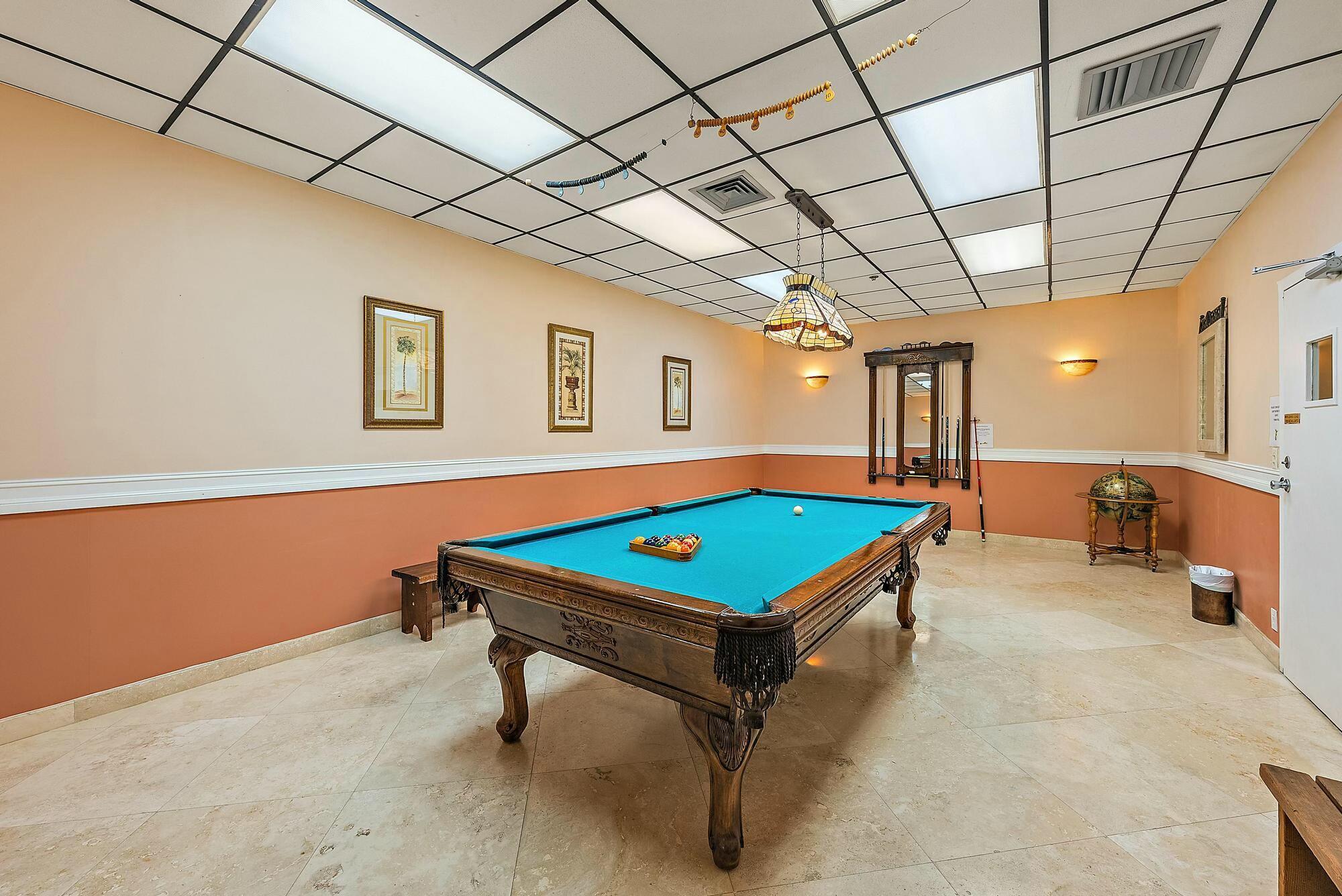 AQUARIUS CONDO - Residential