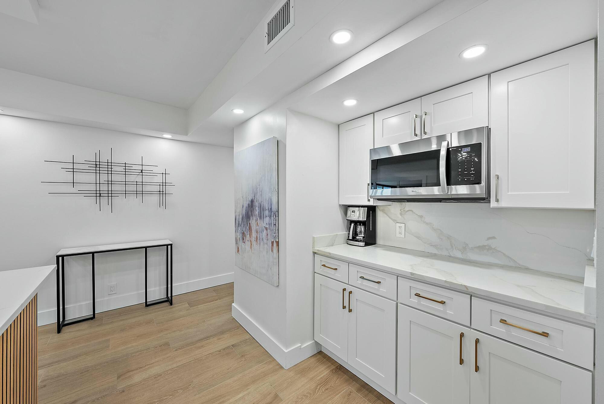 AQUARIUS CONDO - Residential