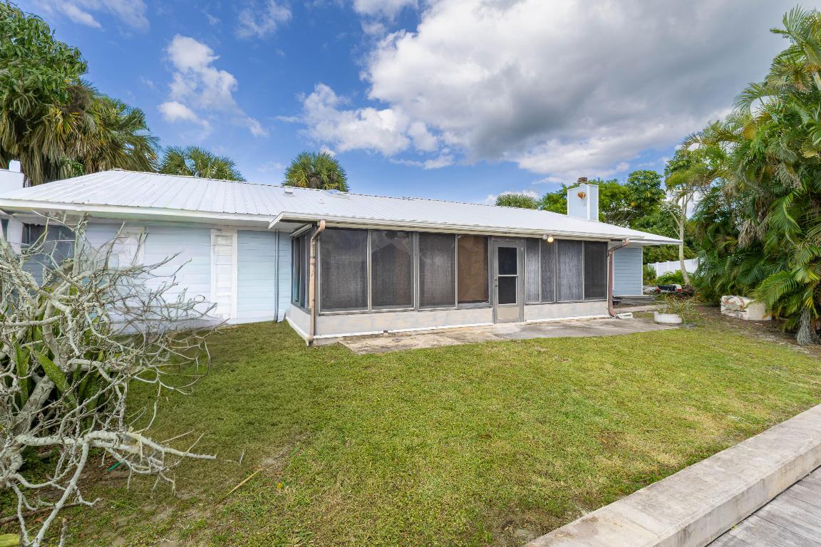 QUEEN'S COVE UNIT 1 - Residential