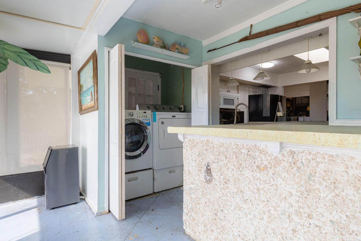 QUEEN'S COVE UNIT 1 - Residential