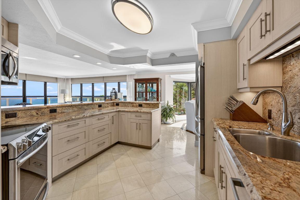 PARKER HIGHLAND CONDO - Residential