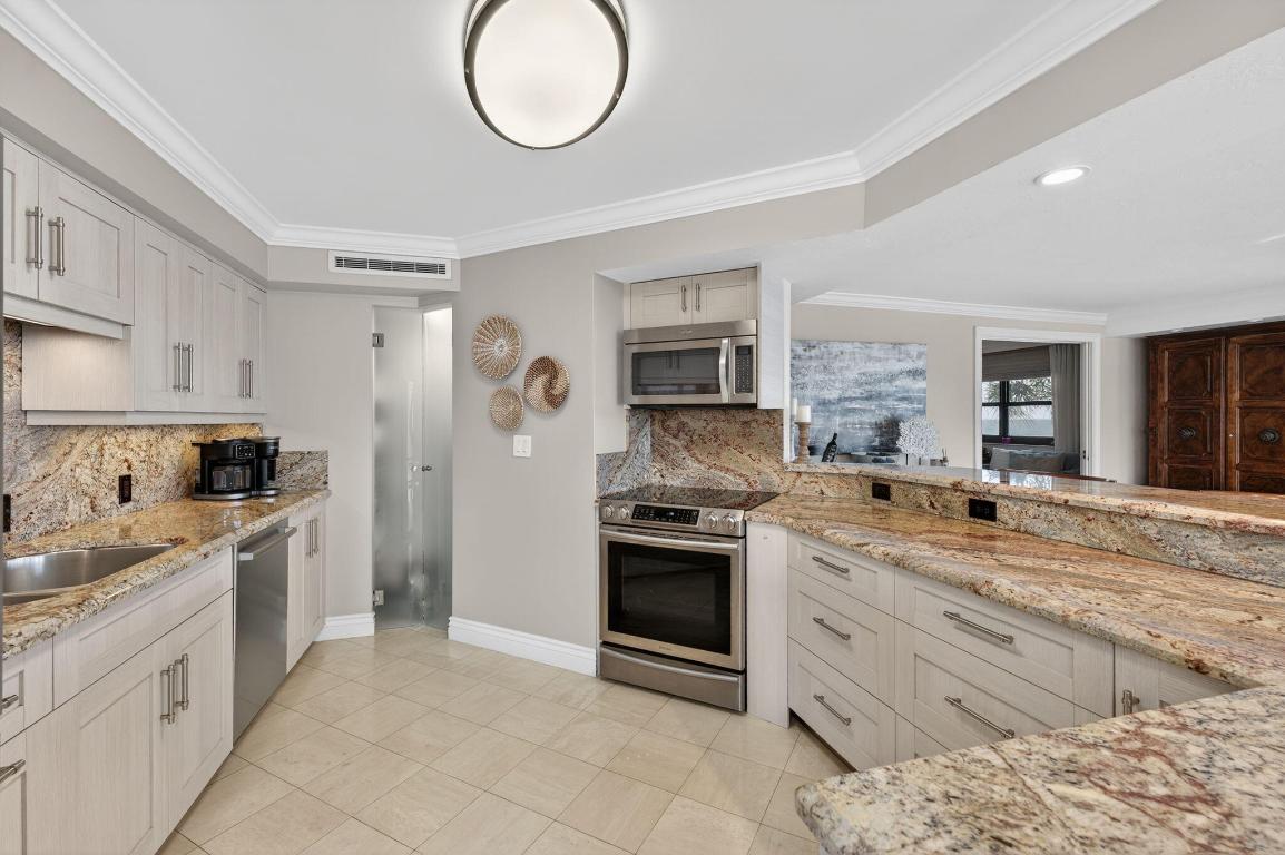 PARKER HIGHLAND CONDO - Residential