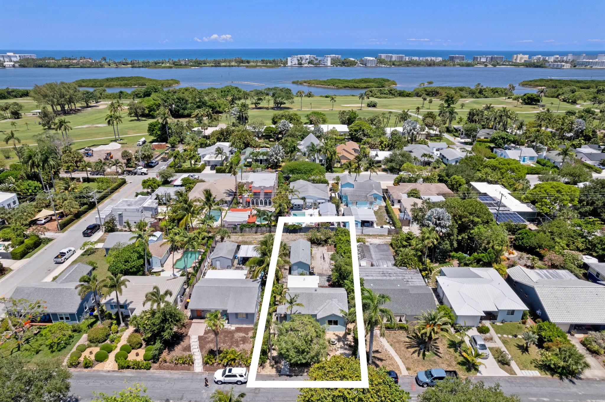 LAKE WORTH TOWN OF - Residential Lease